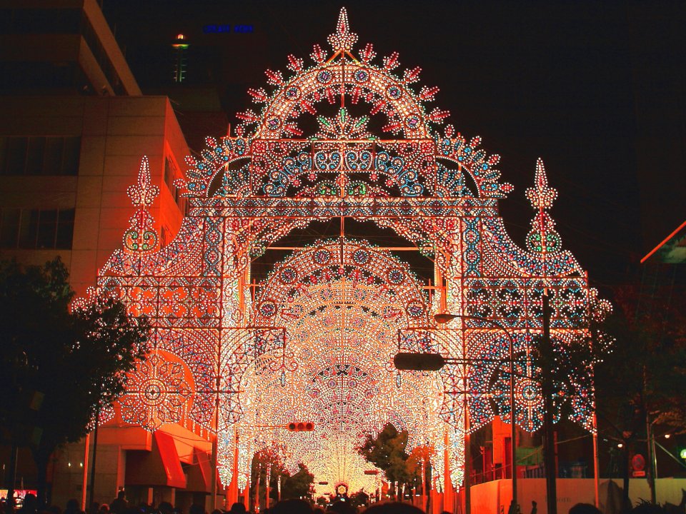 日本城市街道璀璨圣诞灯饰夜景