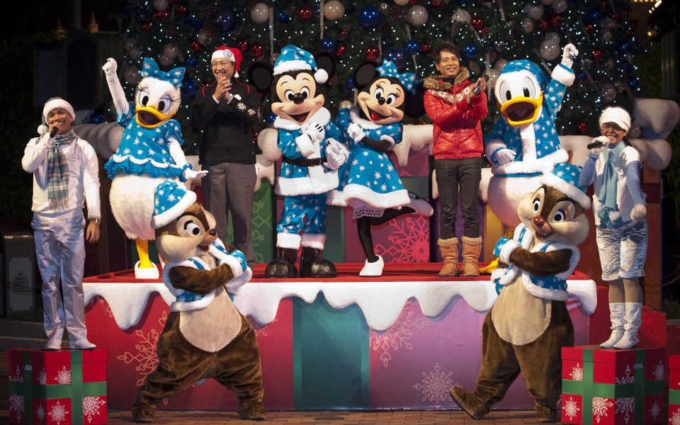 Disney Characters Christmas Stage Performance And Photo