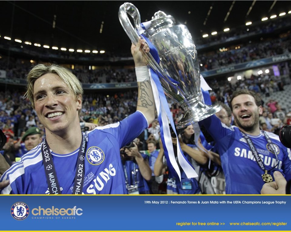 Chelsea 2012 Champions League Victory Fernando Torres Juan Mata With Trophy