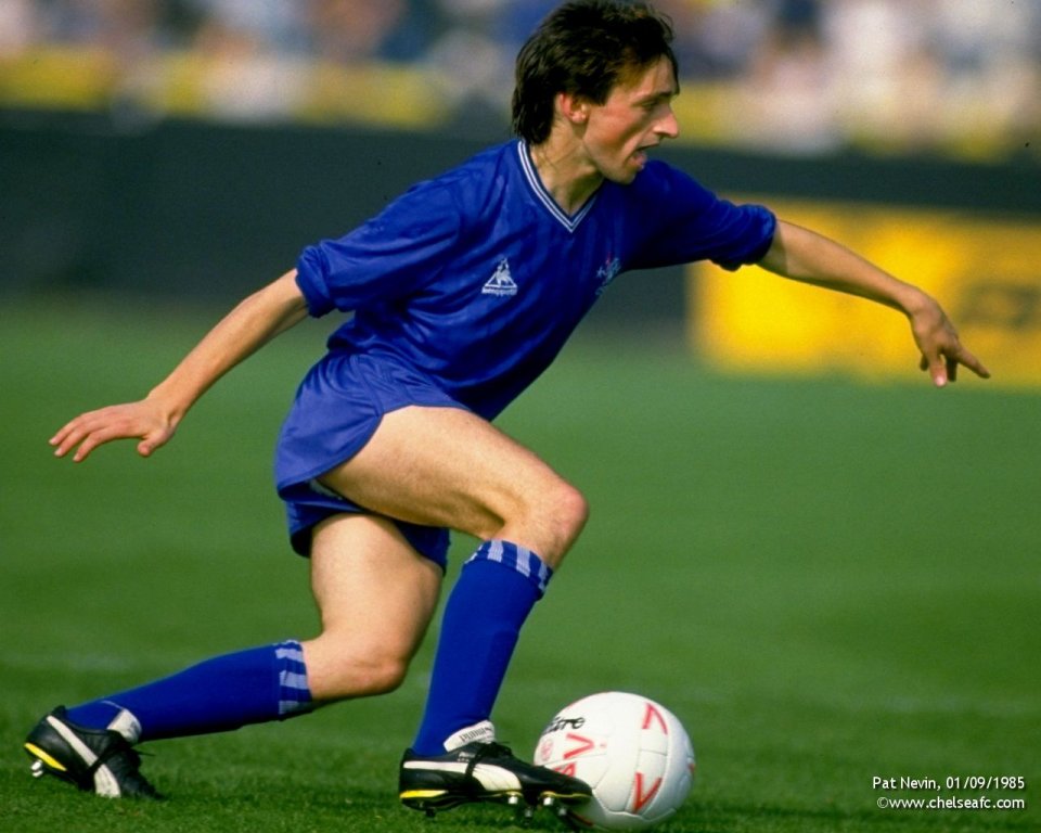 Pat Nevin Chelsea Football 1985 Match Dribbling Photo