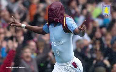Aston Villa No.19 Player Celebrating Goal In Rain