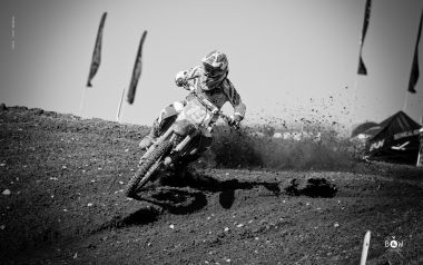 2011年Hangtown越野摩托车赛赛车手泥地竞速
