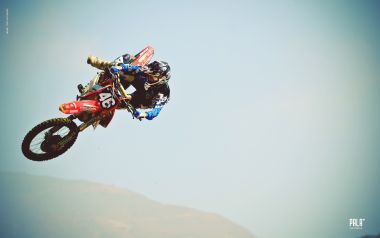 Usa Pala Motocross Rider Mid Air Jump Moment