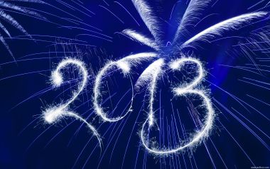 璀璨夜空中的2013新年烟花光绘艺术