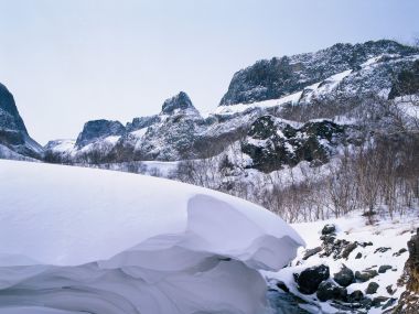中国冬季高山壮丽冰雪风光