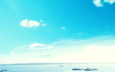清新冷调夏日碧海蓝天海岸风光