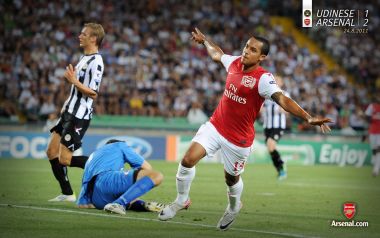 Arsenal Player Celebrating Goal Against Udinese 2011