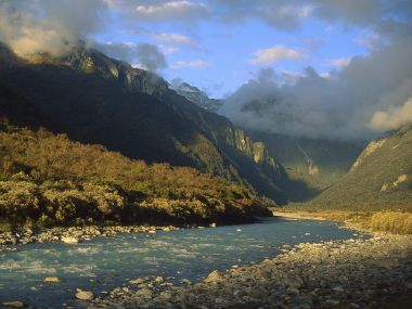 新西兰西区国家公园 Copland River 与 Welcome Flats 自然风光