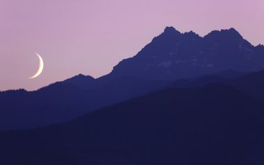 奥林匹克国家公园的新月夜色