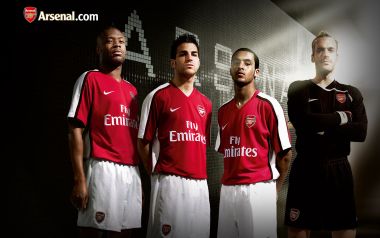 Arsenal FC: Official Club Wallpaper Collection
