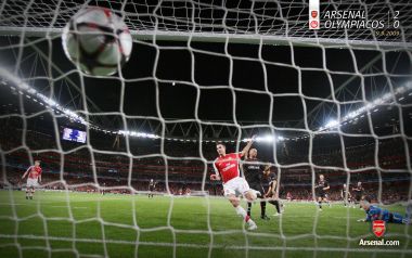 Arsenal Vs Olympiakos Goal Moment 29 Sep 2009