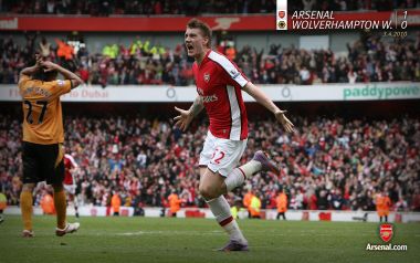 Arsenal Player Celebrating Goal Against Wolverhampton 2010