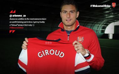 Olivier Giroud Arsenal Jersey Presentation