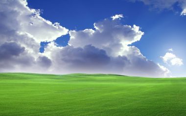 经典Windows XP Bliss 翠绿草原蓝天白云风光