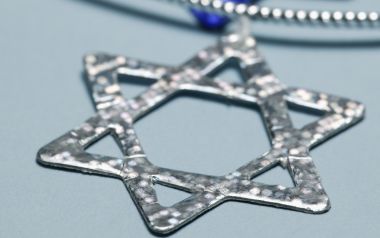 Silver David Star Pendant Macro Shot