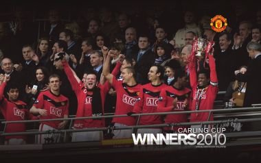 Manchester United 2010 Carling Cup Winners Official Wallpaper