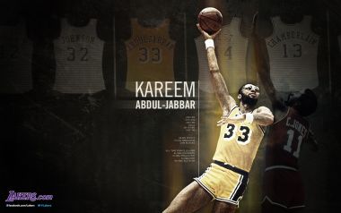 Lakers Legend Kareem Abdul Jabbar Basketball Wallpaper