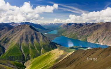 加拿大凯瑟琳湖高山全景风光