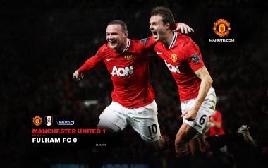 2012年英超联赛曼联1-0富勒姆 鲁尼与队友庆祝进球