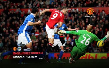 2011年英超曼联5-0维冈竞技贝尔巴托夫进球瞬间