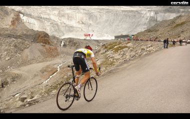 Cervelo Sponsored Cyclist Mountain Road Cycling Scene