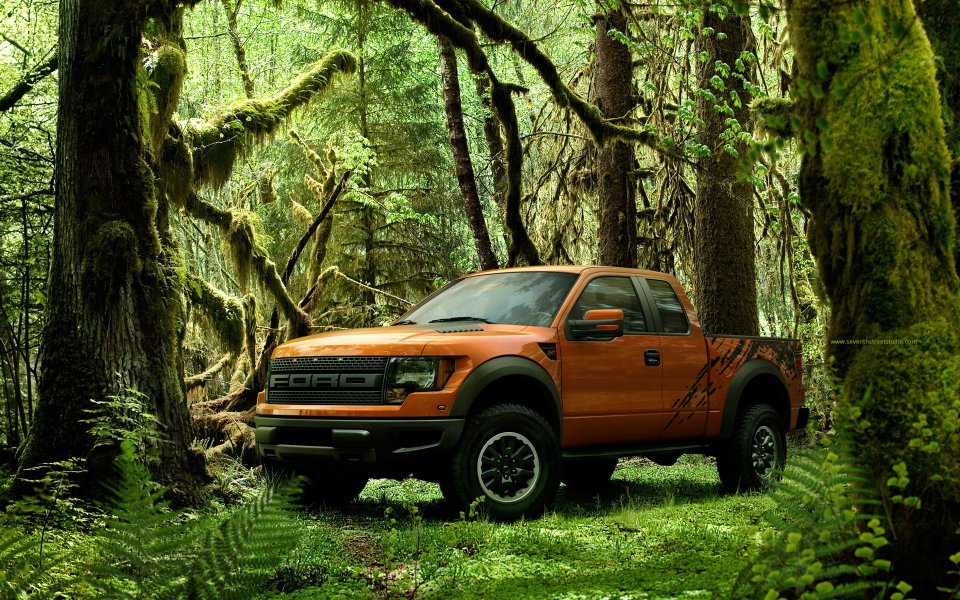 auto_ford-f150-raptor-sample