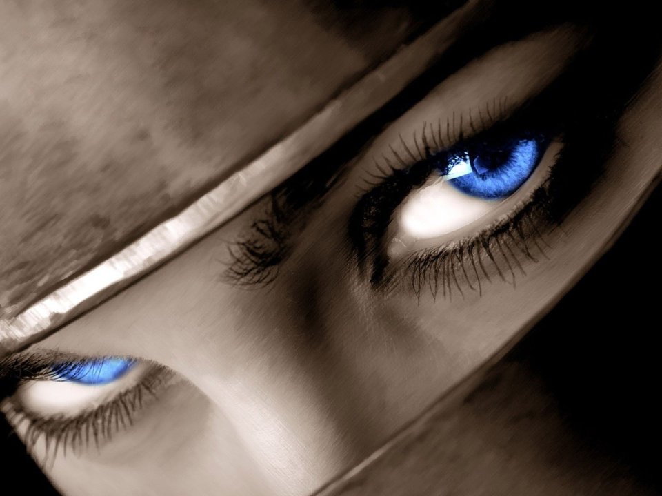 creative_character_blue_eyes