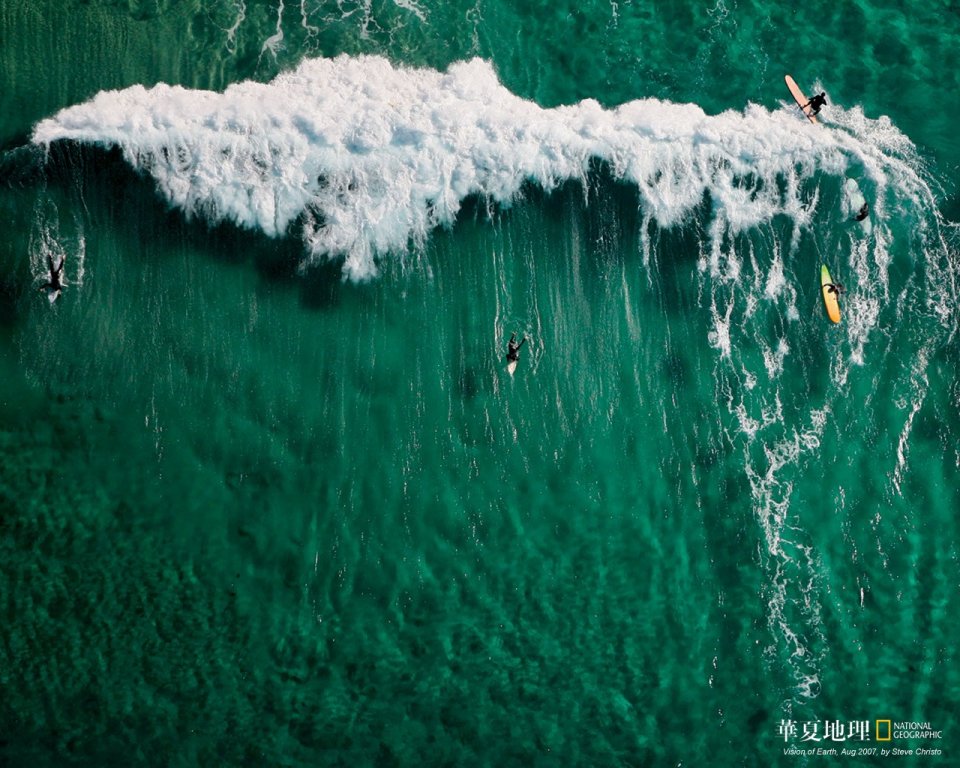 国家地理航拍 碧海白浪中的冲浪运动场景