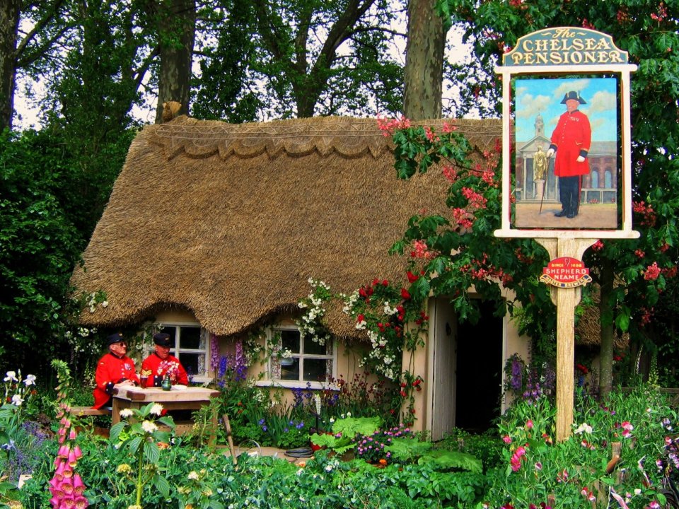 2008年切尔西花展 英式茅草小屋花园景观