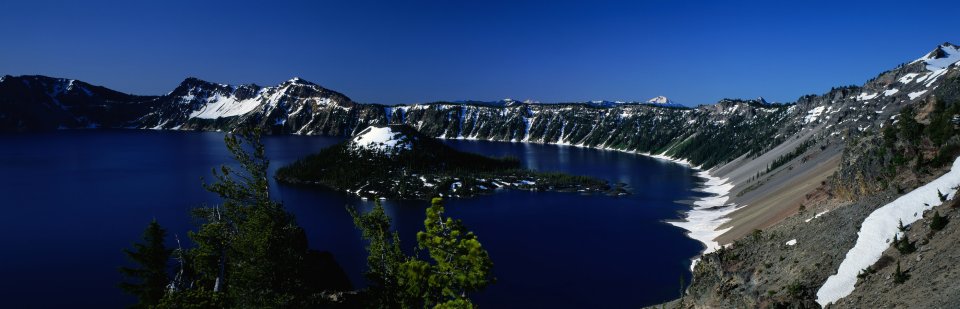 美国火山口湖国家公园全景自然风光