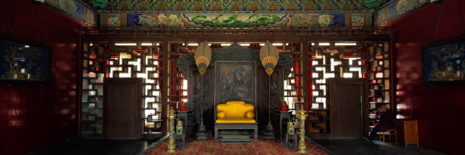 北京故宫皇家正殿内景 明黄色御用宝座