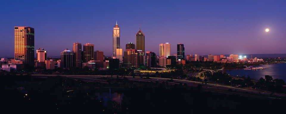 澳大利亚珀斯月夜黄昏城市全景天际线