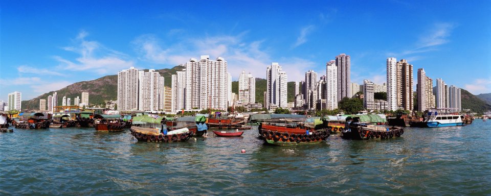 中国香港香港仔避风塘日间全景风光