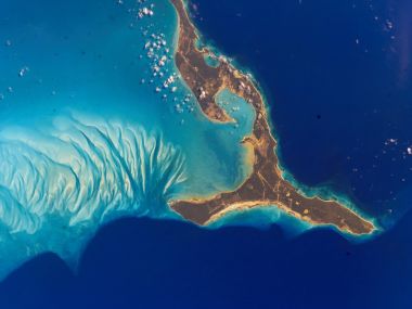 国际空间站航拍巴哈马群岛热带海域地貌