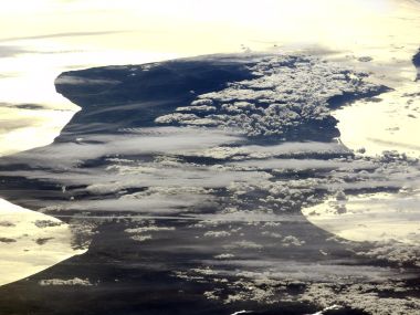 国际空间站航拍 地球半岛海岸高空俯瞰景观