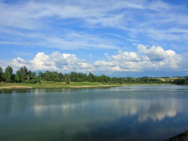 日本北海道夏日湖泊郊野风光