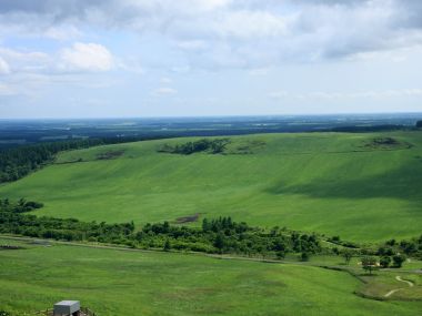 日本北海道夏季草原旷野风光