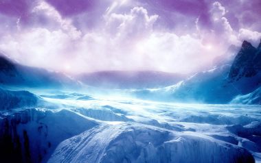 紫色天空下的极地冰川雪山梦幻风光