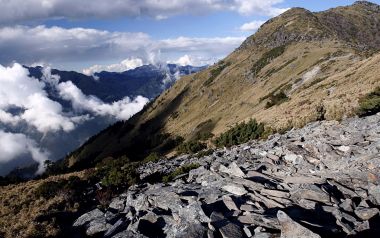 中国台湾嘉明湖高山云海山岳风光
