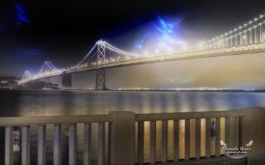 旧金山海湾大桥极光之舞超现实夜景