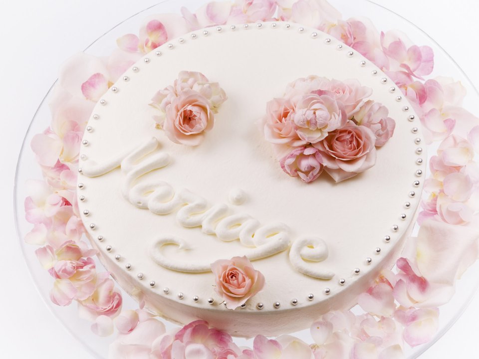 2HR116_350A_Wedding_cake