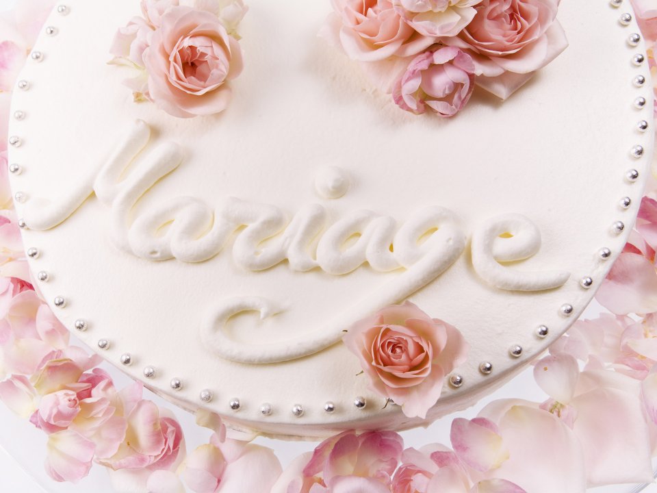 2HR118_350A_Wedding_cake