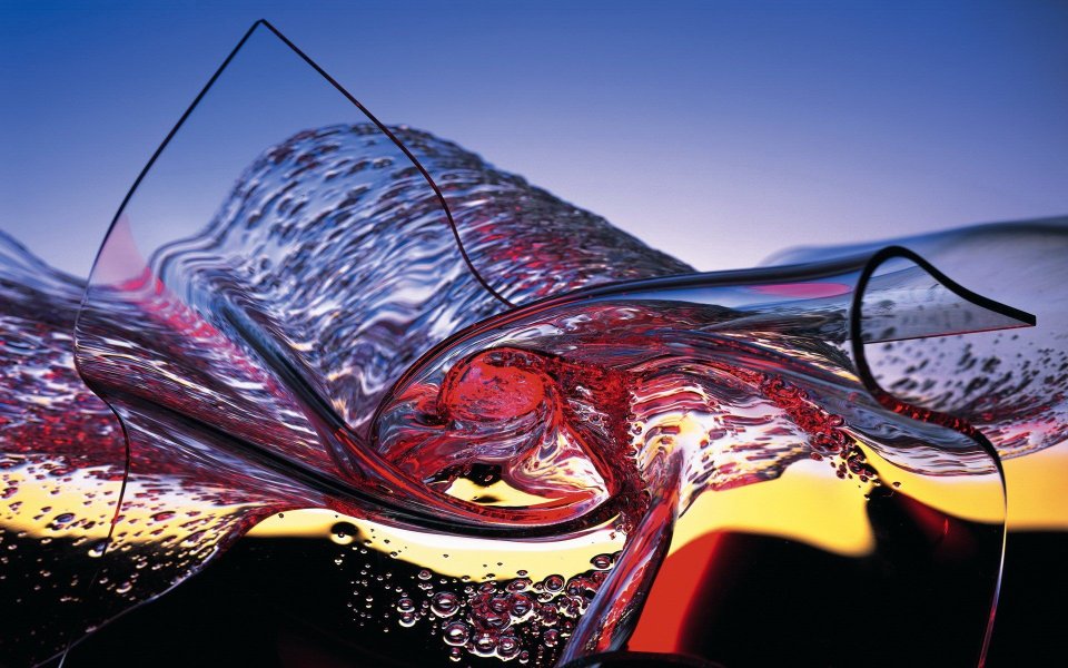 colorful_abstract_effect_of_glass_and_shards_da046030a