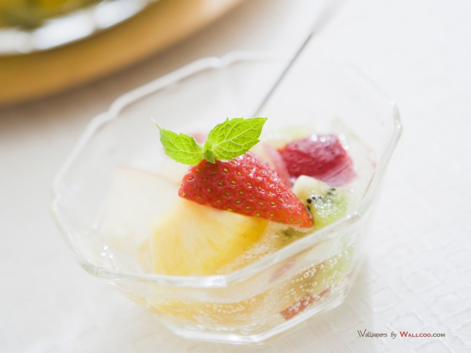 Fresh Fruit Sparkling Dessert