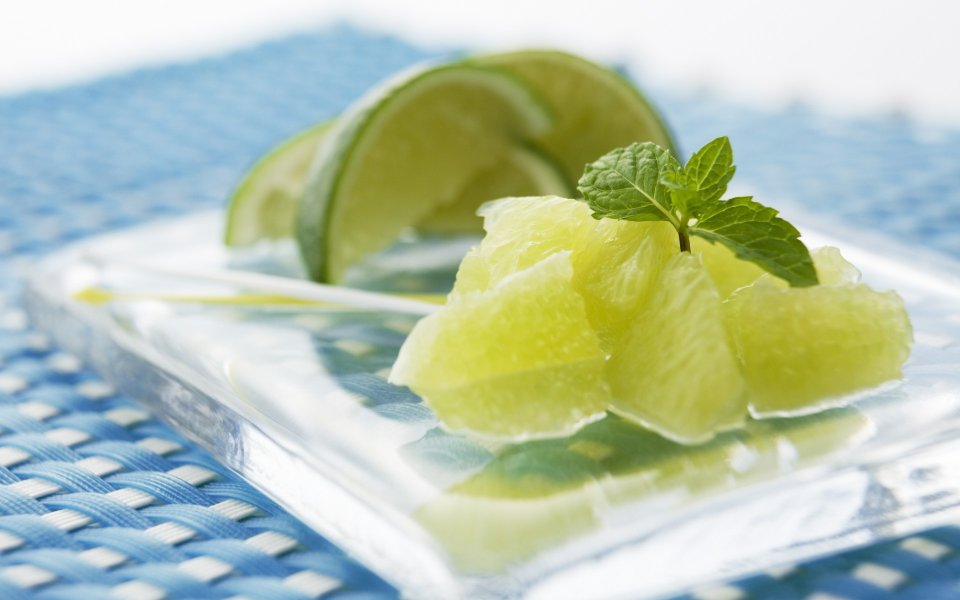 Fresh_Fruit_dessert_photo_JT051_350A