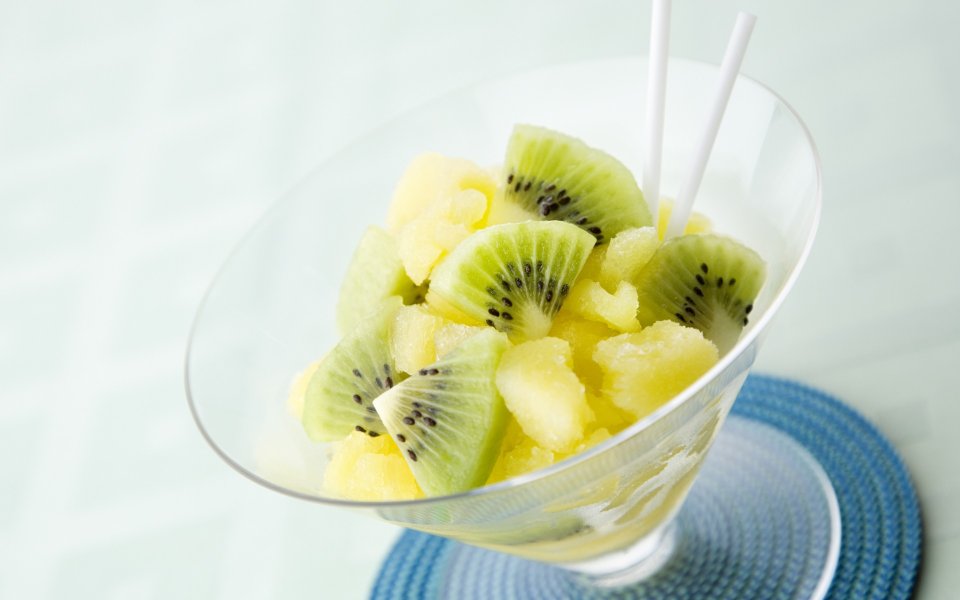 Fresh_Fruit_dessert_photo_JT075_350A