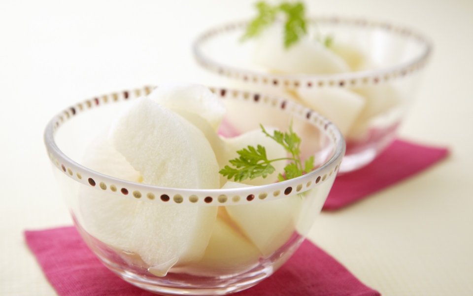 Fresh_Fruit_dessert_photo_JT098_350A