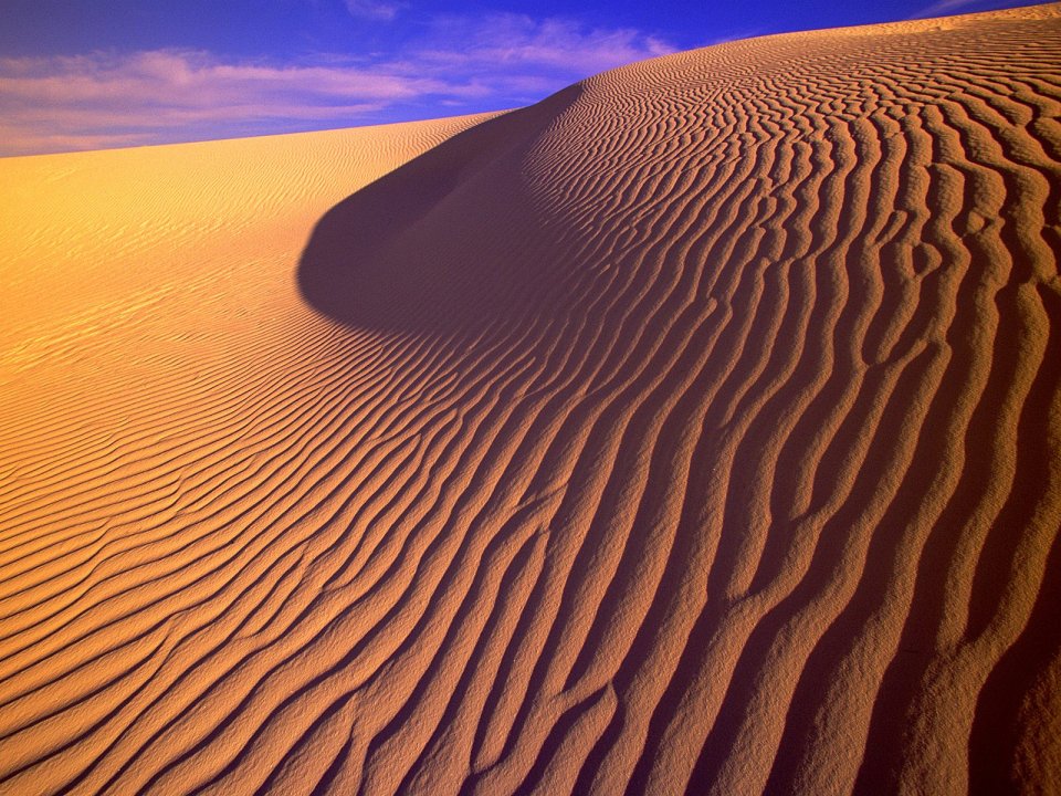 Gypsum_Sand_Dunes_in_Evening_Light_New_Mexico