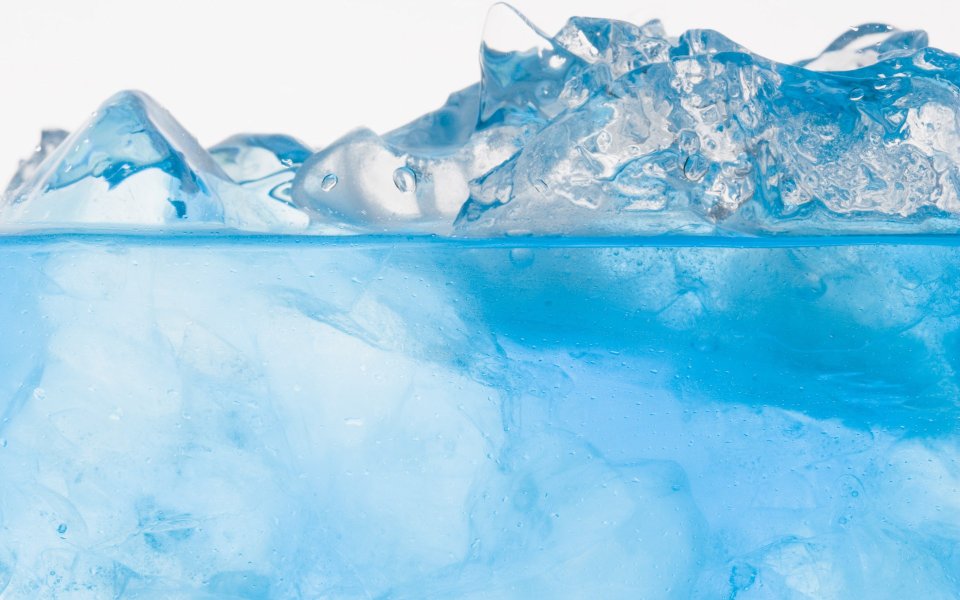 HB149_350A_Close_up_of_Ice_on_water
