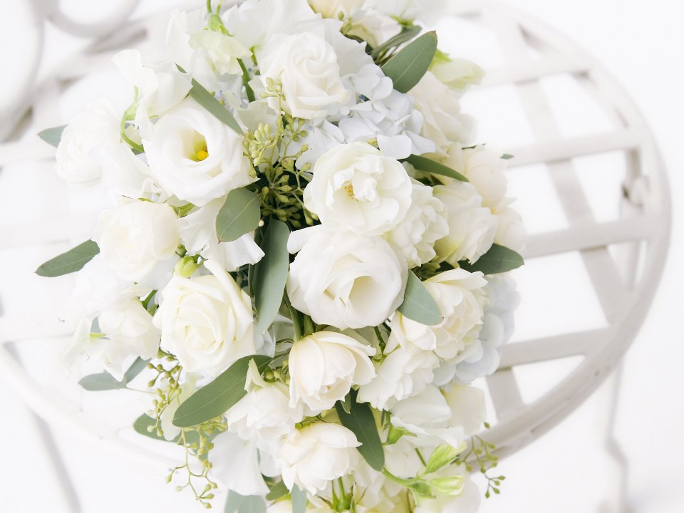 HR136_350A_Wedding_Fowers